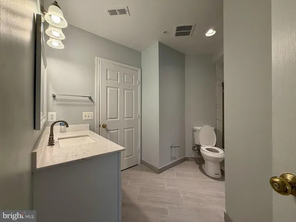 $2,500 | 12481 Hayes Court, Unit 204, Fairfax, VA 22033