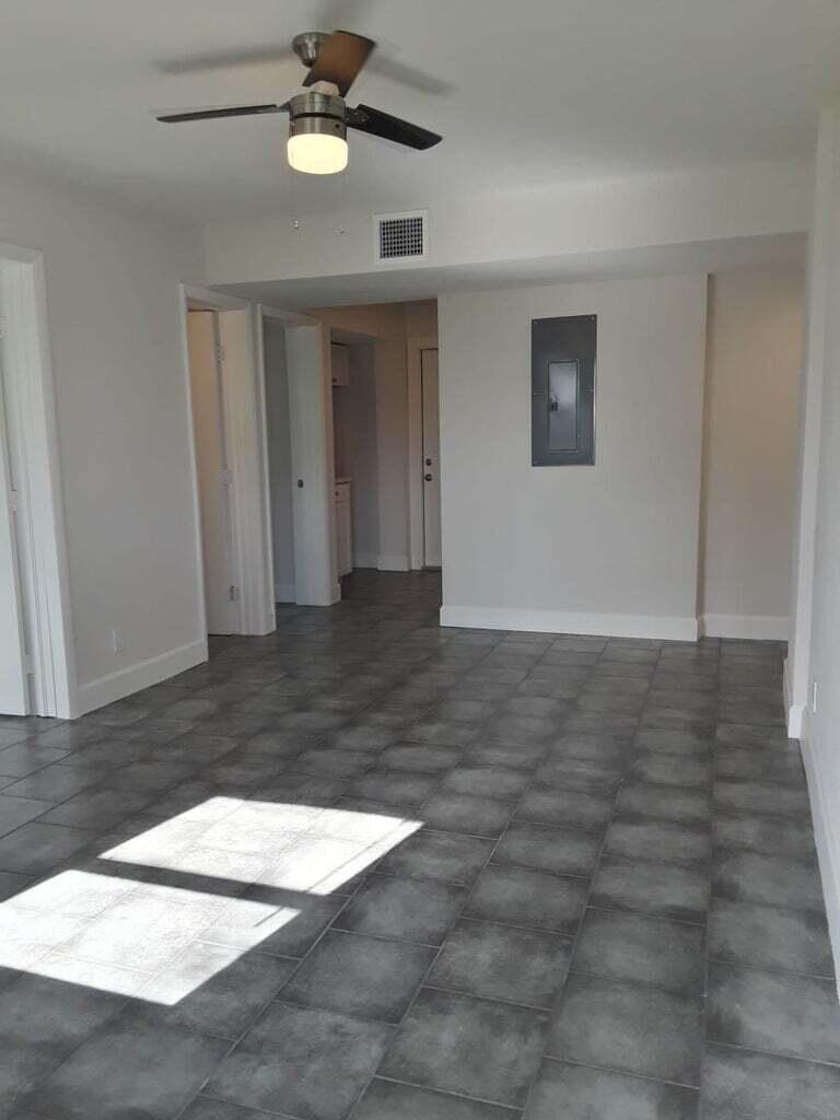 1400 West 28th Street Riviera Beach, FL 33404 - Photo 2 of 15 20201215161120525353000000-o