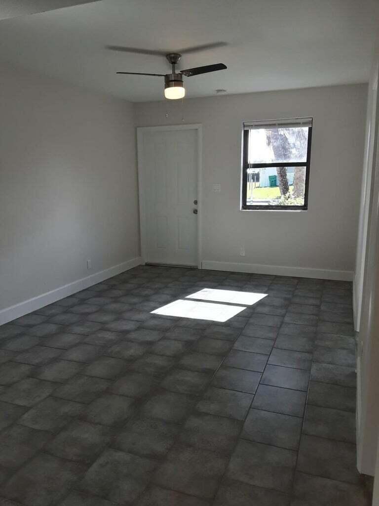 1400 West 28th Street Riviera Beach, FL 33404 - Photo 3 of 15 20201215161123535499000000-o