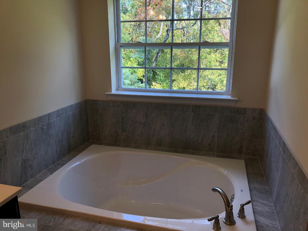 44 Stoneham Road Ewing, NJ 08638 - Photo 74 of 117 Picture from a Previously Sold Home at Stonegate