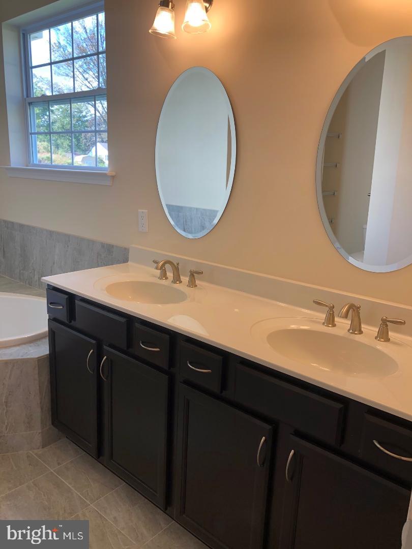 44 Stoneham Road Ewing, NJ 08638 - Photo 84 of 117 Picture from a Previously Sold Home at Stonegate
