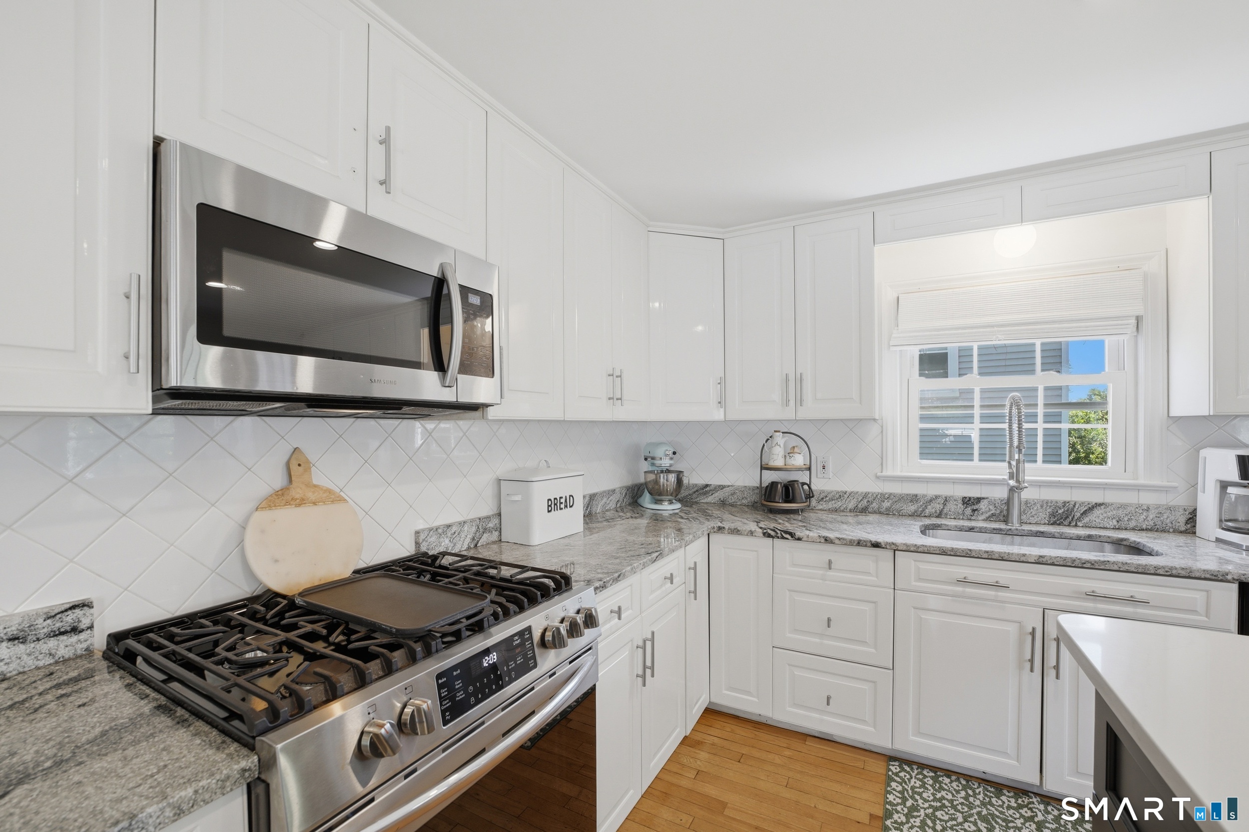 65 Beaver Street Fairfield, CT 06825 - Photo 13 of 40
