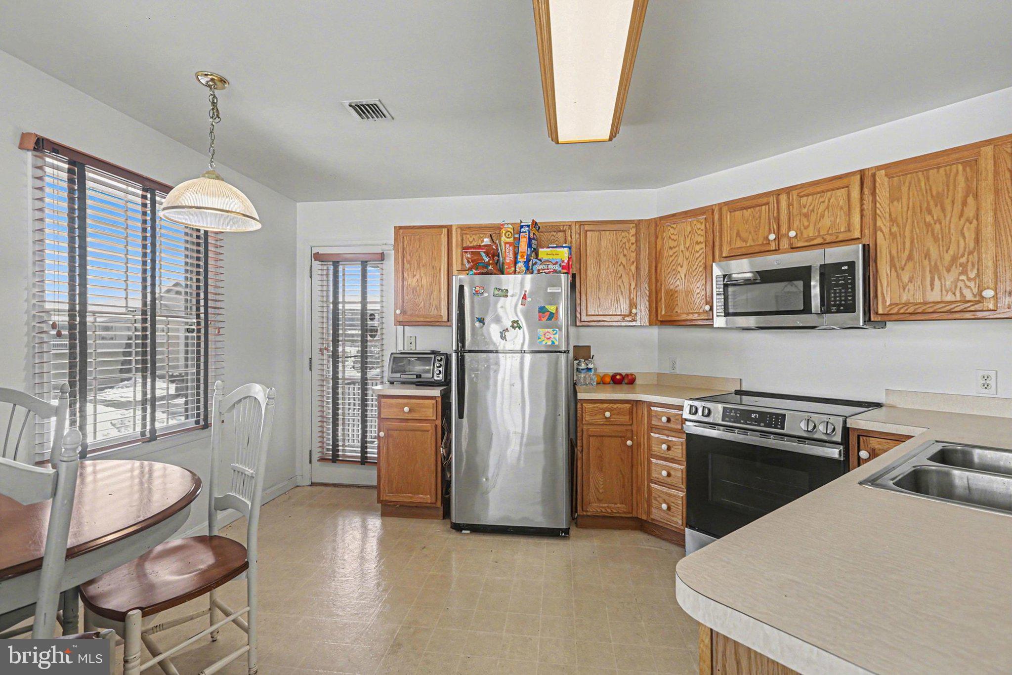 4545 Deer Path Road Harrisburg, PA 17110 - Photo 6 of 21