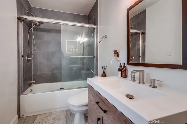 $418,888 | 425 South Kenmore Avenue, Unit 306, Los Angeles, CA 90020