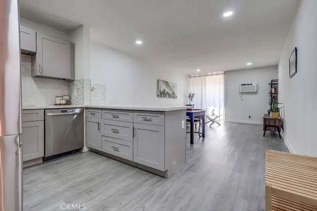 $418,888 | 425 South Kenmore Avenue, Unit 306, Los Angeles, CA 90020