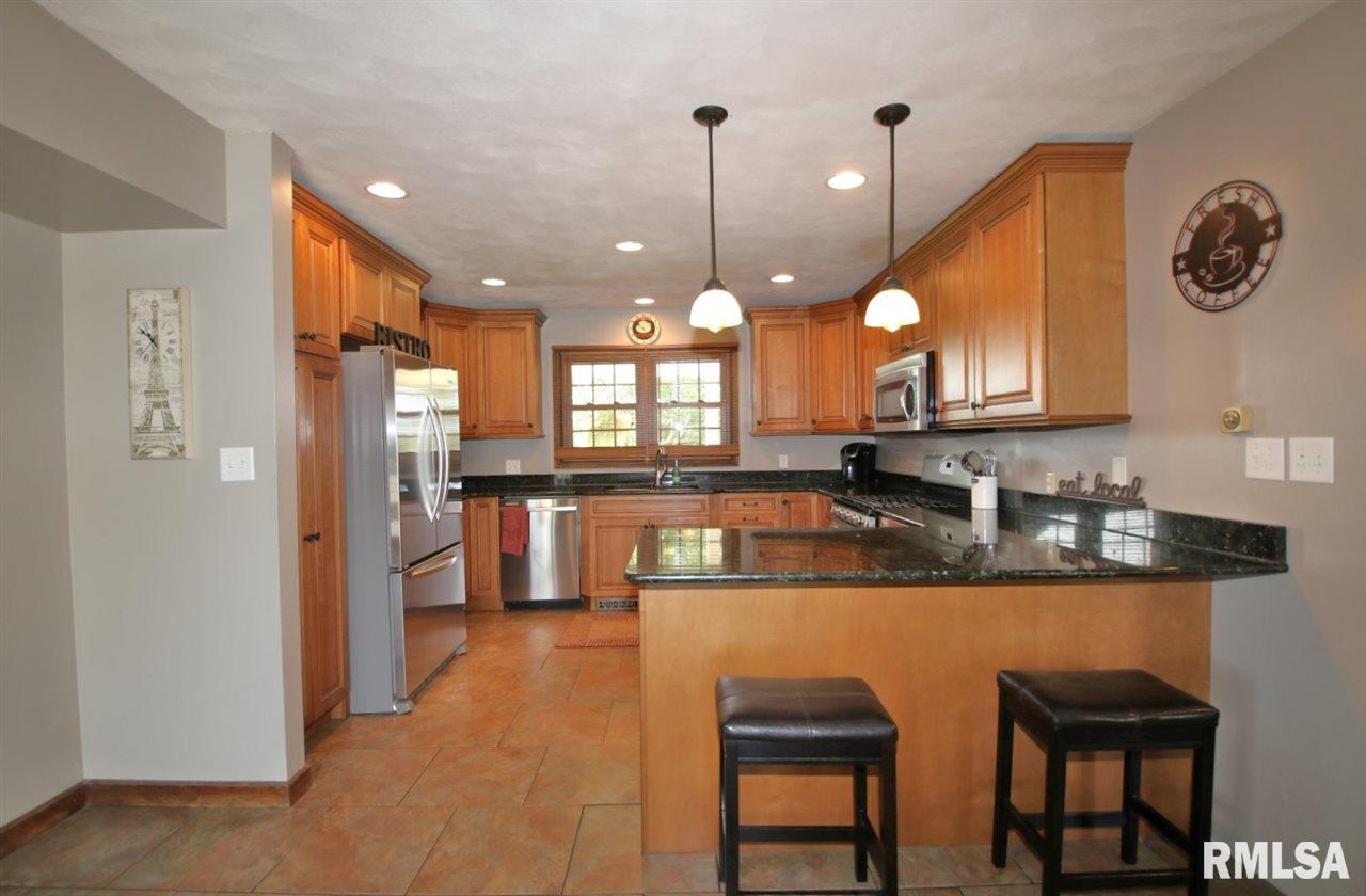 1226 North Nofsinger Road Metamora, IL 61548 - Photo 8 of 36 Gallery Image 8