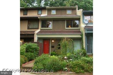 12132 Captiva Court Reston, VA 20191 - Photo 1 of 10 Exterior (Main)
