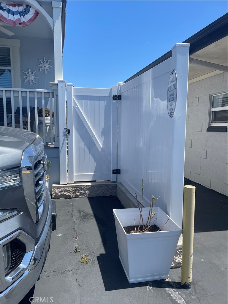500 Atascadero Road Morro Bay, CA 93442 - Photo 43 of 45 a bath room with a couch