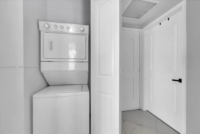 $490,000 | 480 Northeast 30th Street, Unit 904, Miami, FL 33137