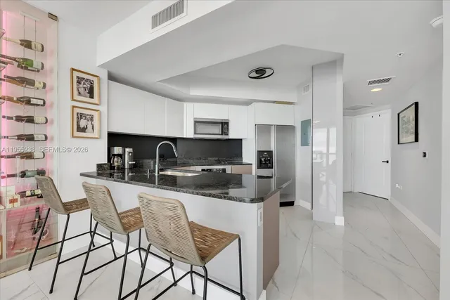$490,000 | 480 Northeast 30th Street, Unit 904, Miami, FL 33137