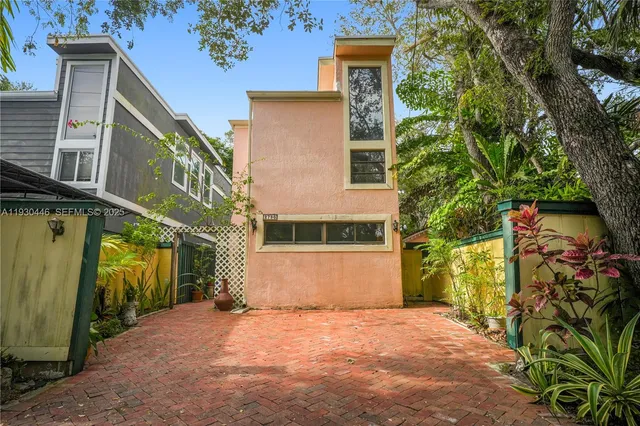 $1,325,000 | 2790 Southwest 22nd Avenue, Miami, FL 33133