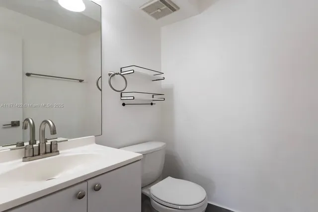 $2,700 | 6855 Southwest 45th Lane, Unit 2, Miami, FL 33155