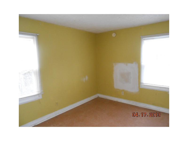 3703 Marseille Road Indianapolis, IN 46226 - Photo 6 of 9 Gallery Image 6