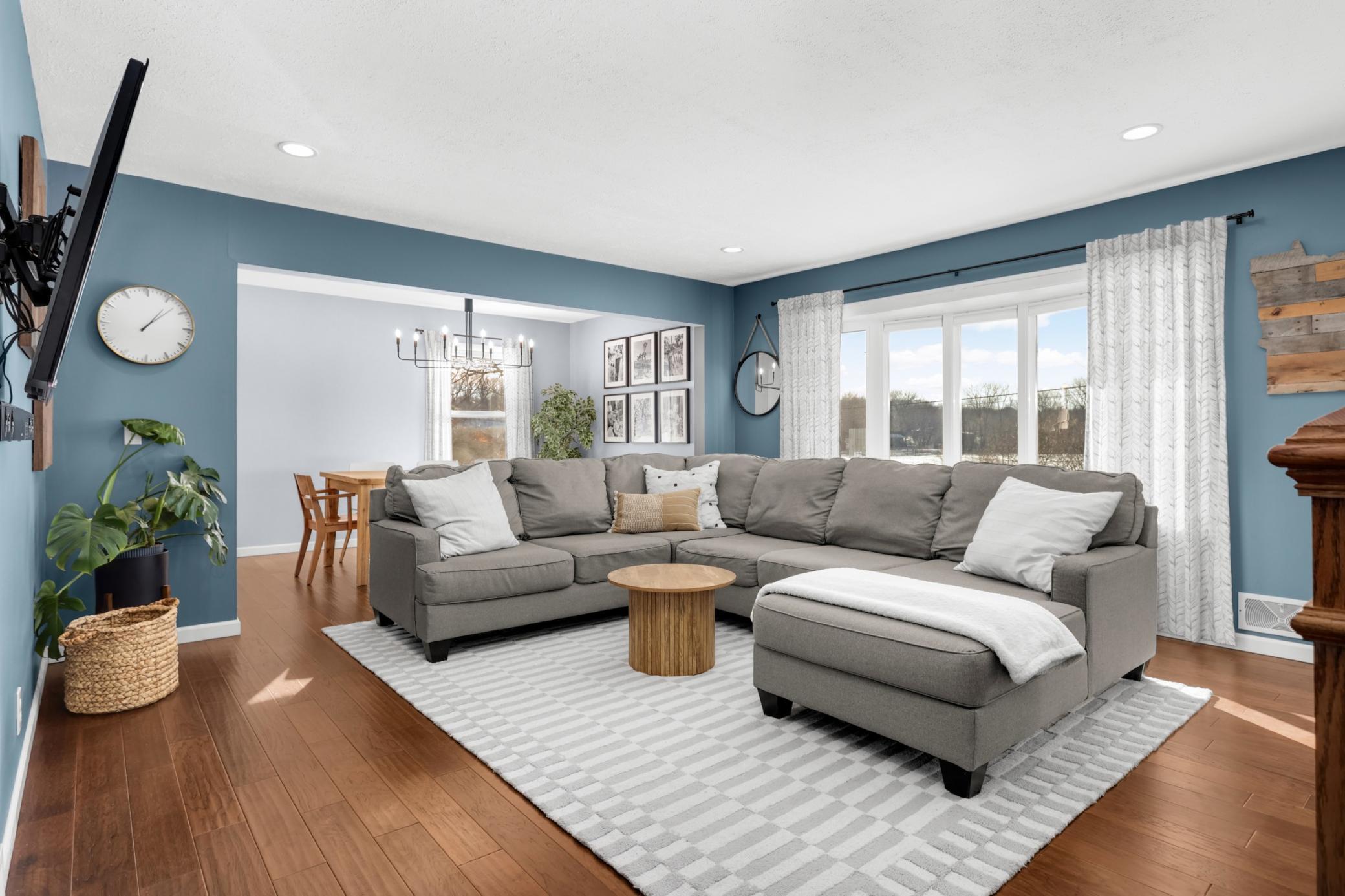 5339 Manitou Road Excelsior, MN 55331 - Photo 3 of 33