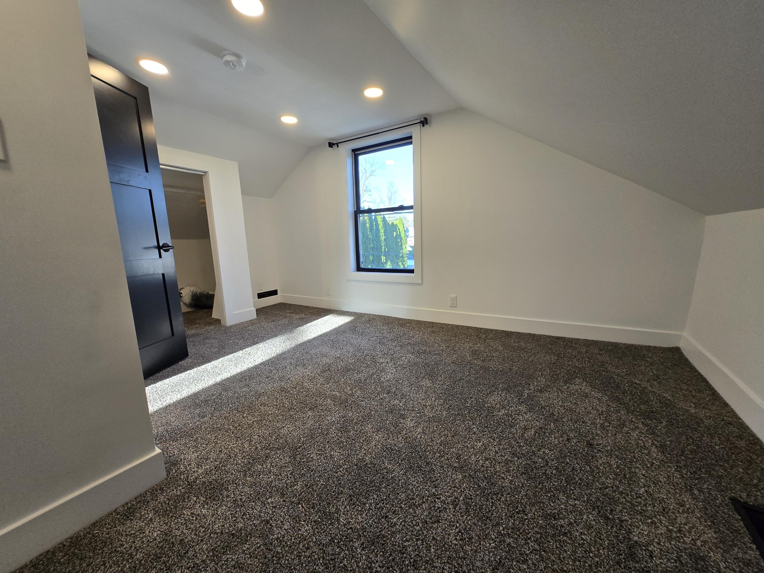 506 Locust Street Valparaiso, IN 46383 - Photo 25 of 34 an empty room with windows and closet