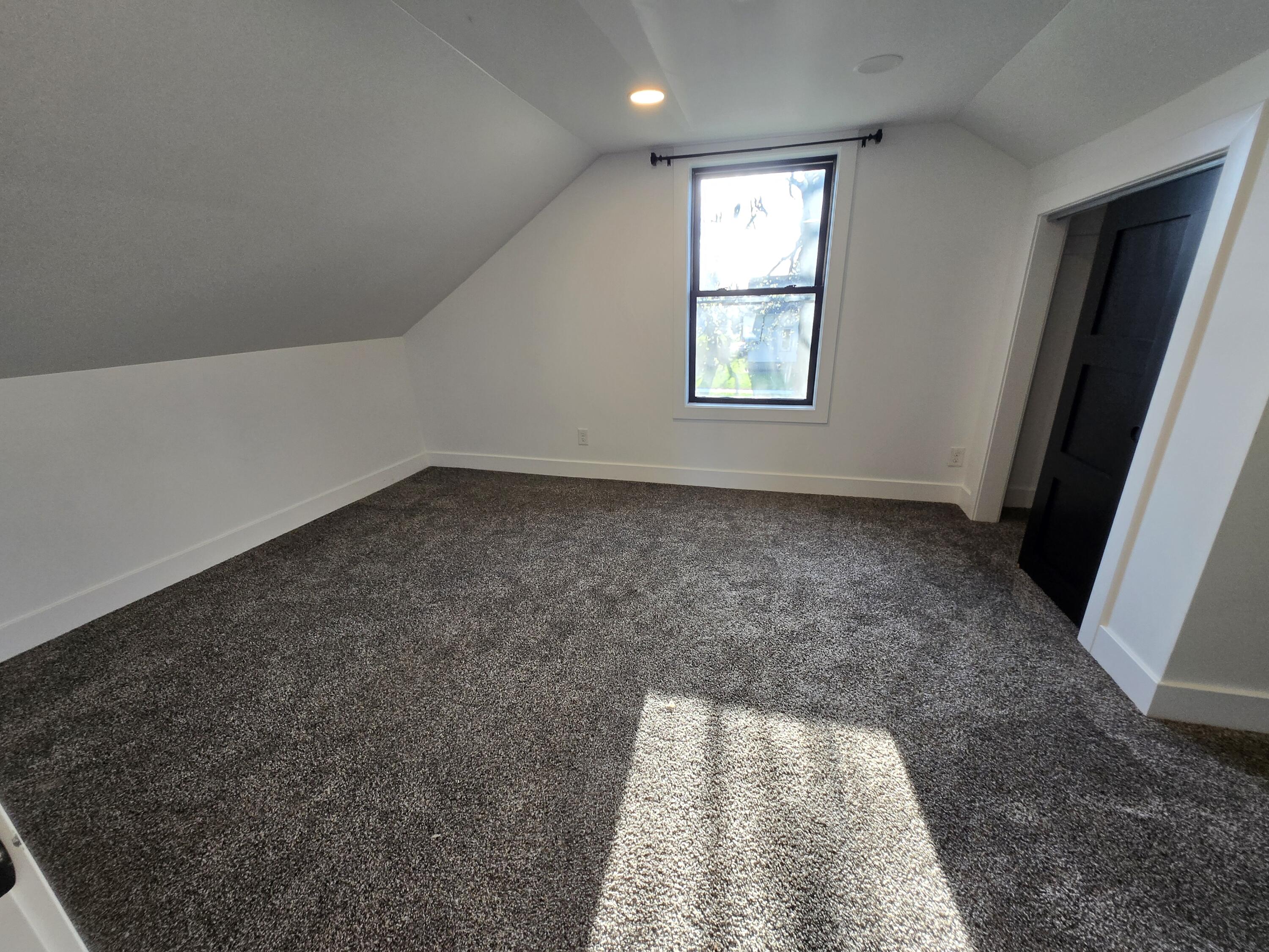 506 Locust Street Valparaiso, IN 46383 - Photo 27 of 34 an empty room with windows