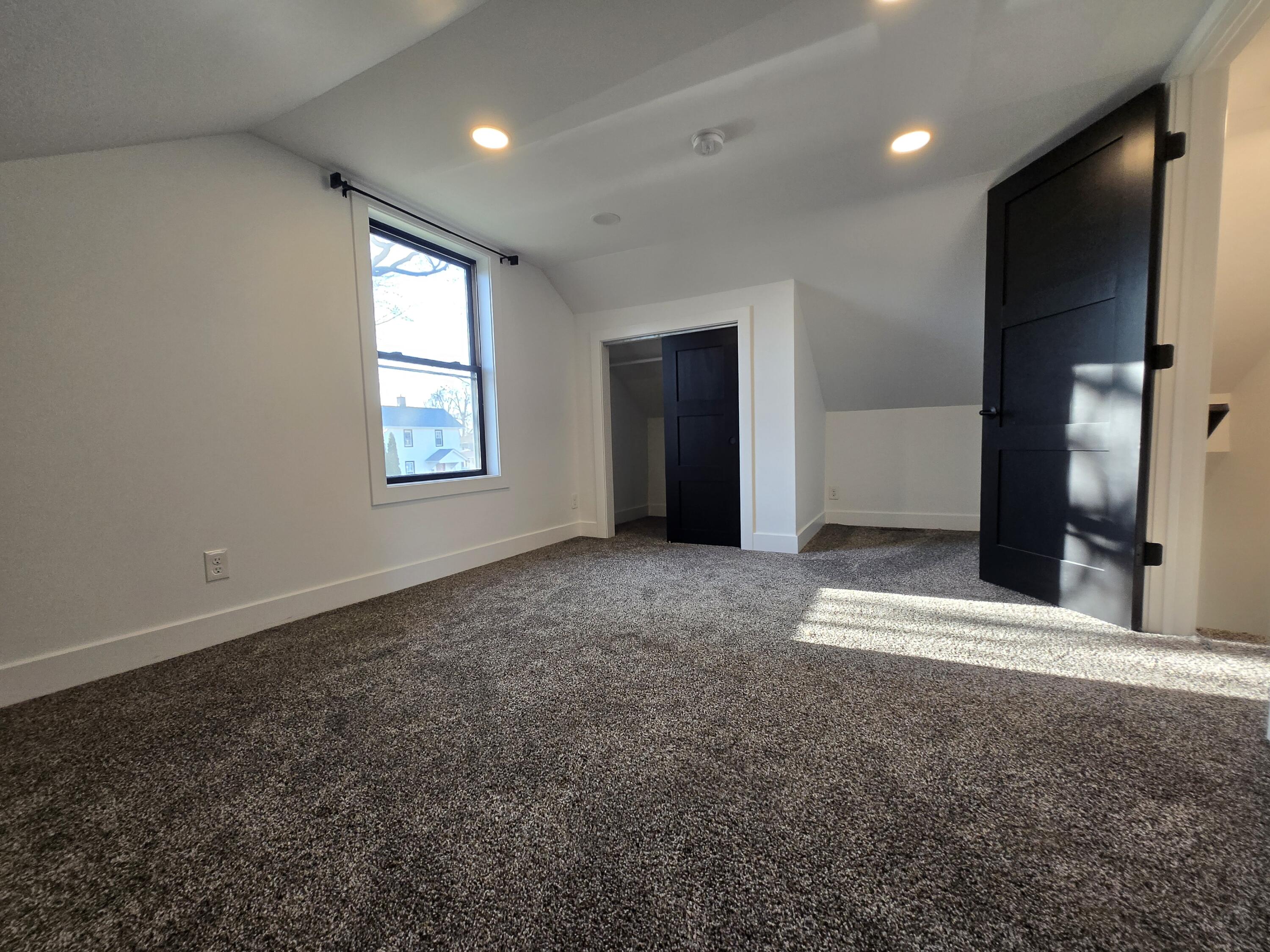 506 Locust Street Valparaiso, IN 46383 - Photo 28 of 34 an empty room with windows and closet