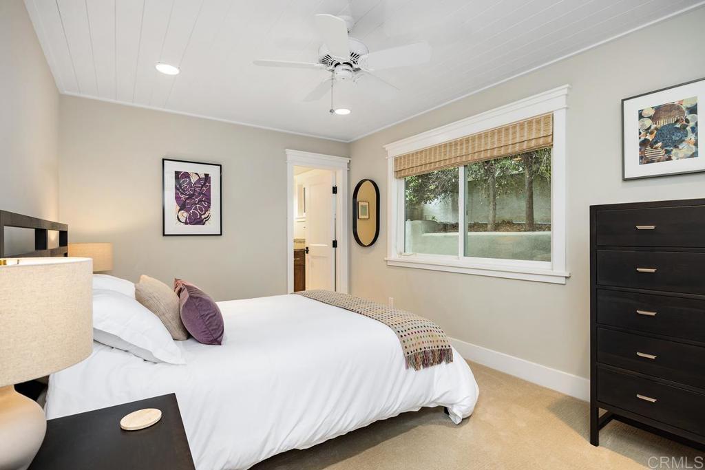 335 10th Street Del Mar, CA 92014 - Photo 18 of 27 Sescondary bedroom ensuite with own bath