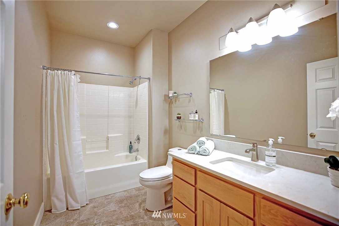 1052 Hanstad Road Camano Island, WA 98282 - Photo 16 of 25 Gallery Image 16