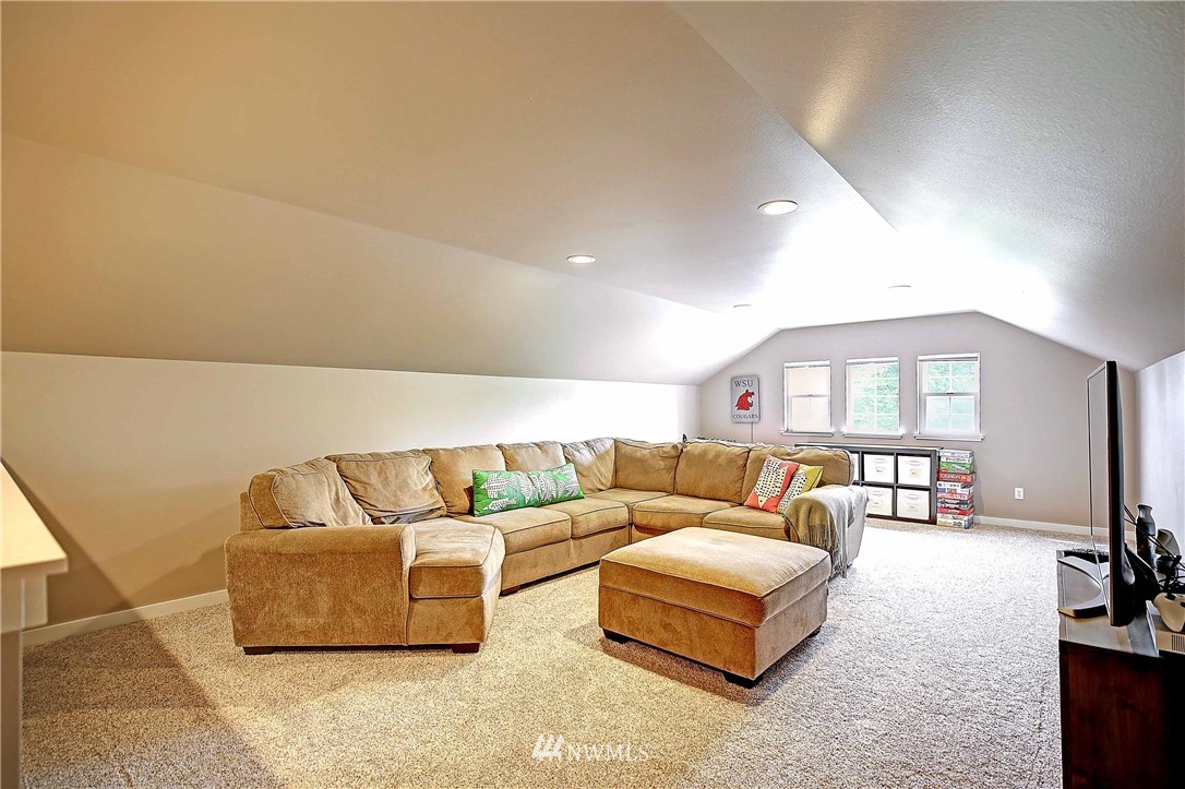 1052 Hanstad Road Camano Island, WA 98282 - Photo 18 of 25 Gallery Image 18