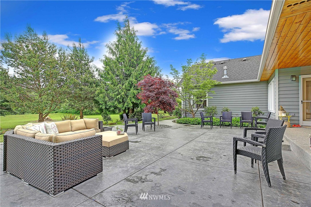 1052 Hanstad Road Camano Island, WA 98282 - Photo 5 of 25 Gallery Image 5