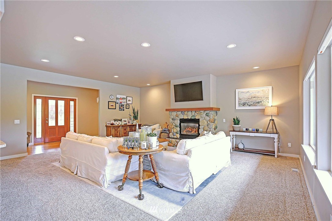 1052 Hanstad Road Camano Island, WA 98282 - Photo 7 of 25 Gallery Image 7