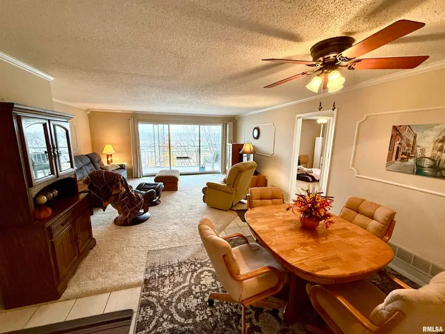 $115,900 | 3721 35th Street, Unit 4, Moline, IL 61265