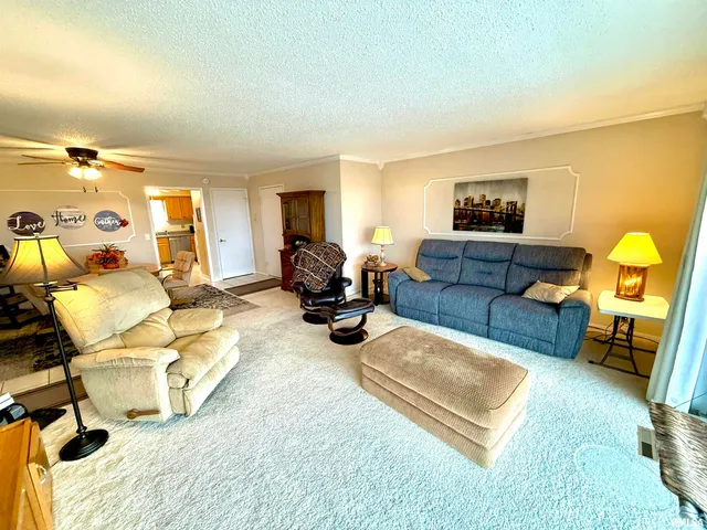 $115,900 | 3721 35th Street, Unit 4, Moline, IL 61265