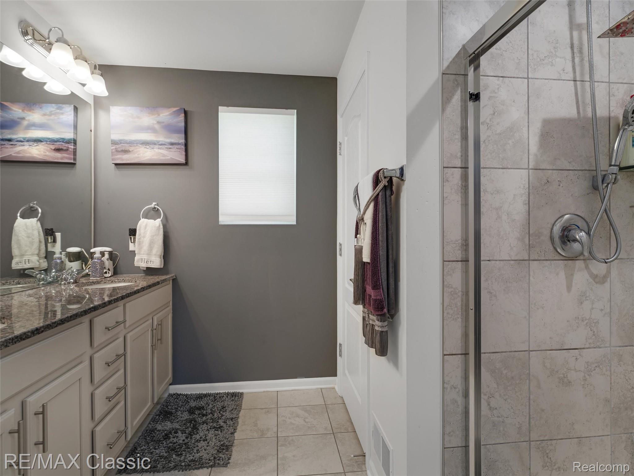 24869 Ivy Road Novi, MI 48375 - Photo 15 of 31 Luxurious Primary Bath