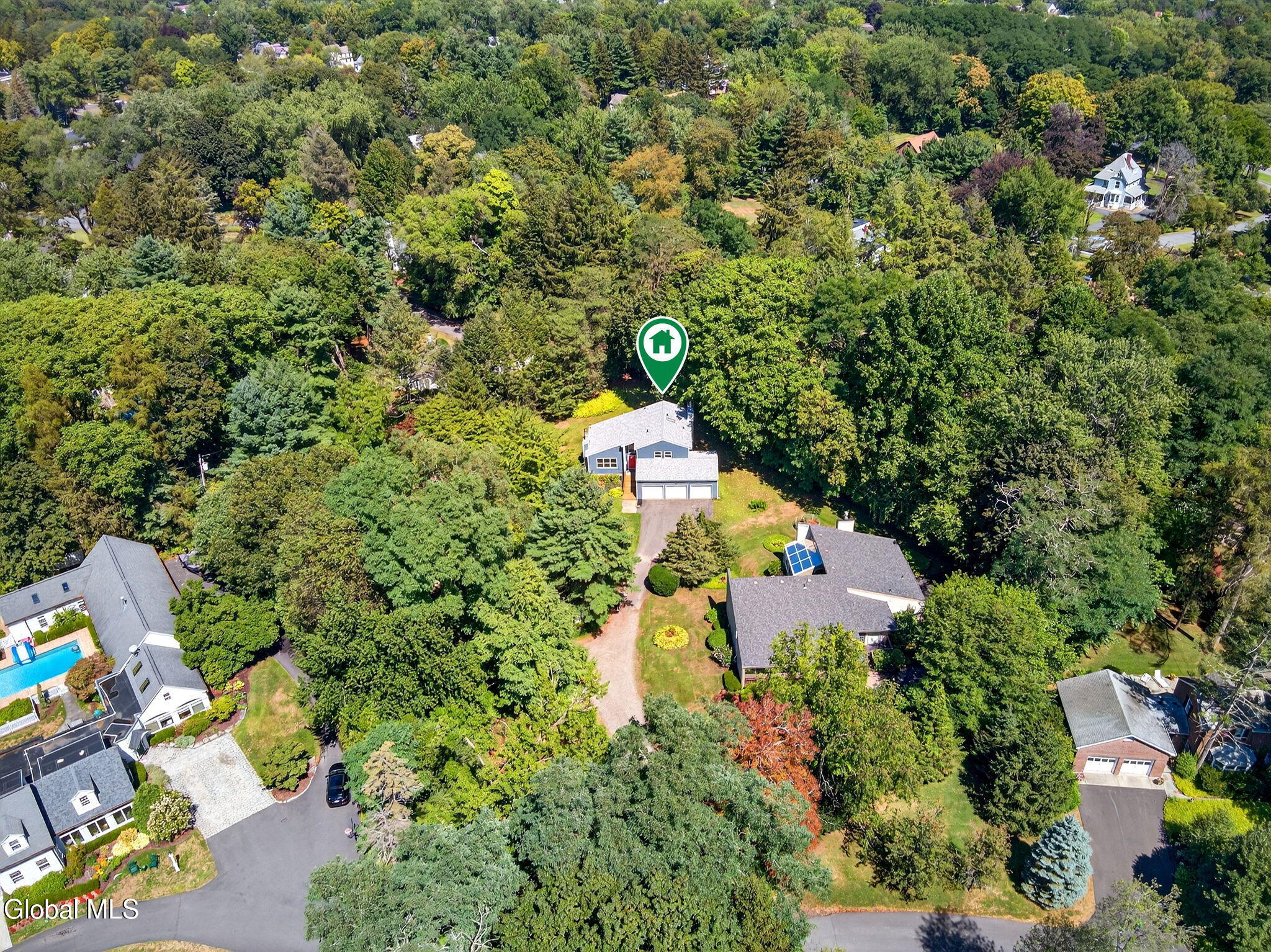 3 Chestnut Hill Road North Colonie, NY 12211 - Photo 2 of 33 33-web-or-mls-002_DJI_0761