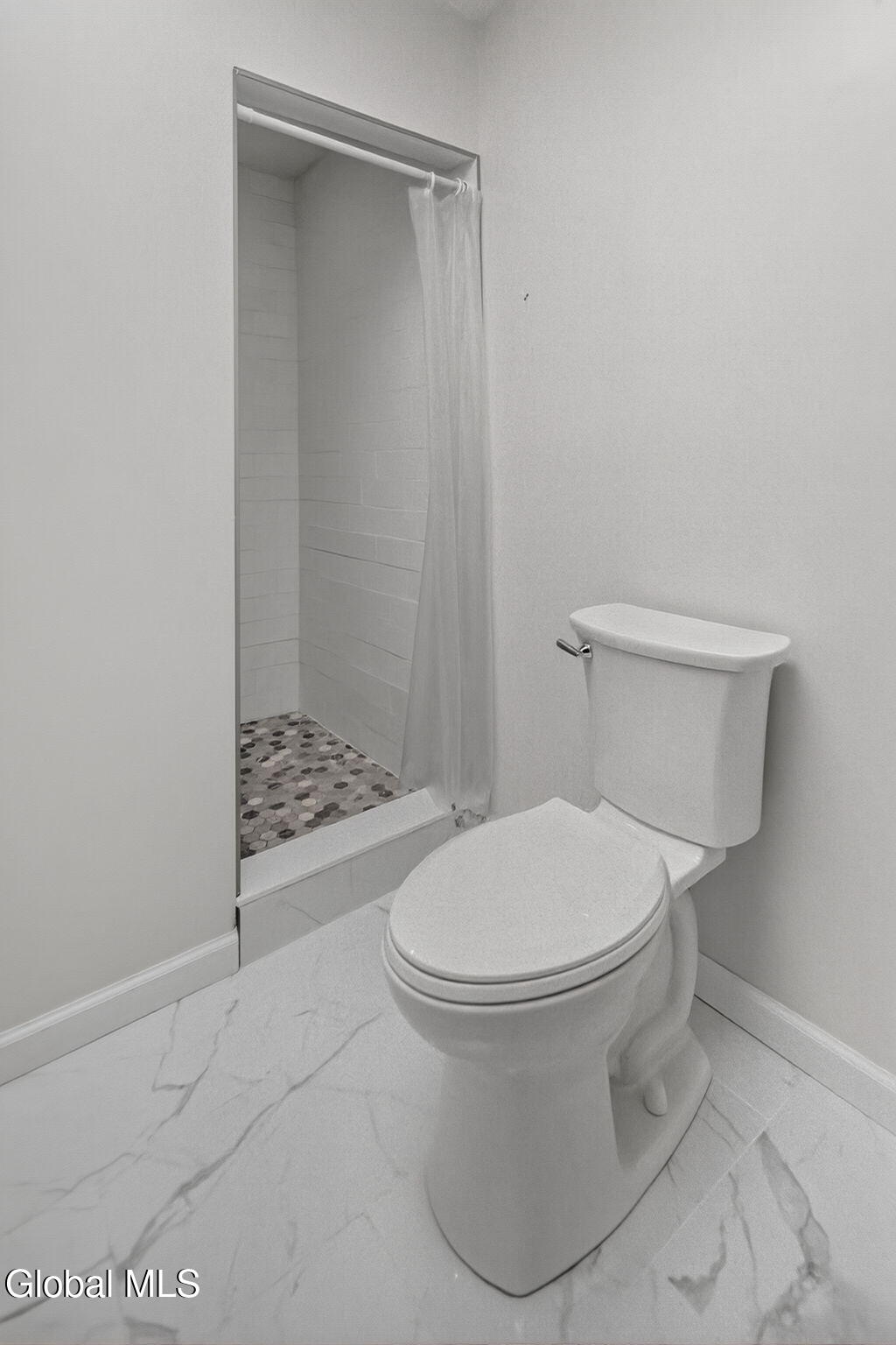 3 Chestnut Hill Road North Colonie, NY 12211 - Photo 21 of 33 20-web-or-mls-025_DSC03762