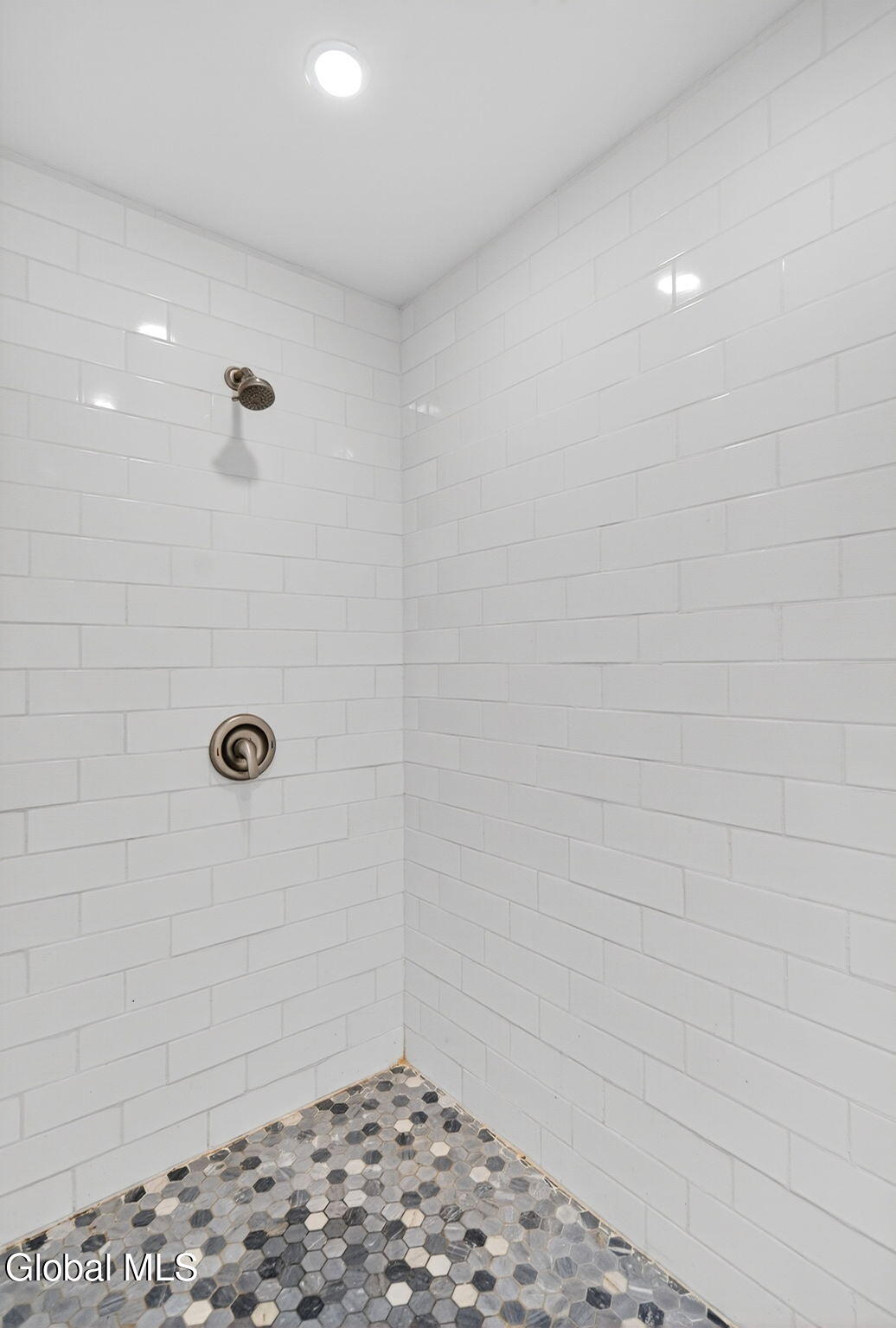 3 Chestnut Hill Road North Colonie, NY 12211 - Photo 22 of 33 21-web-or-mls-023_DSC03737