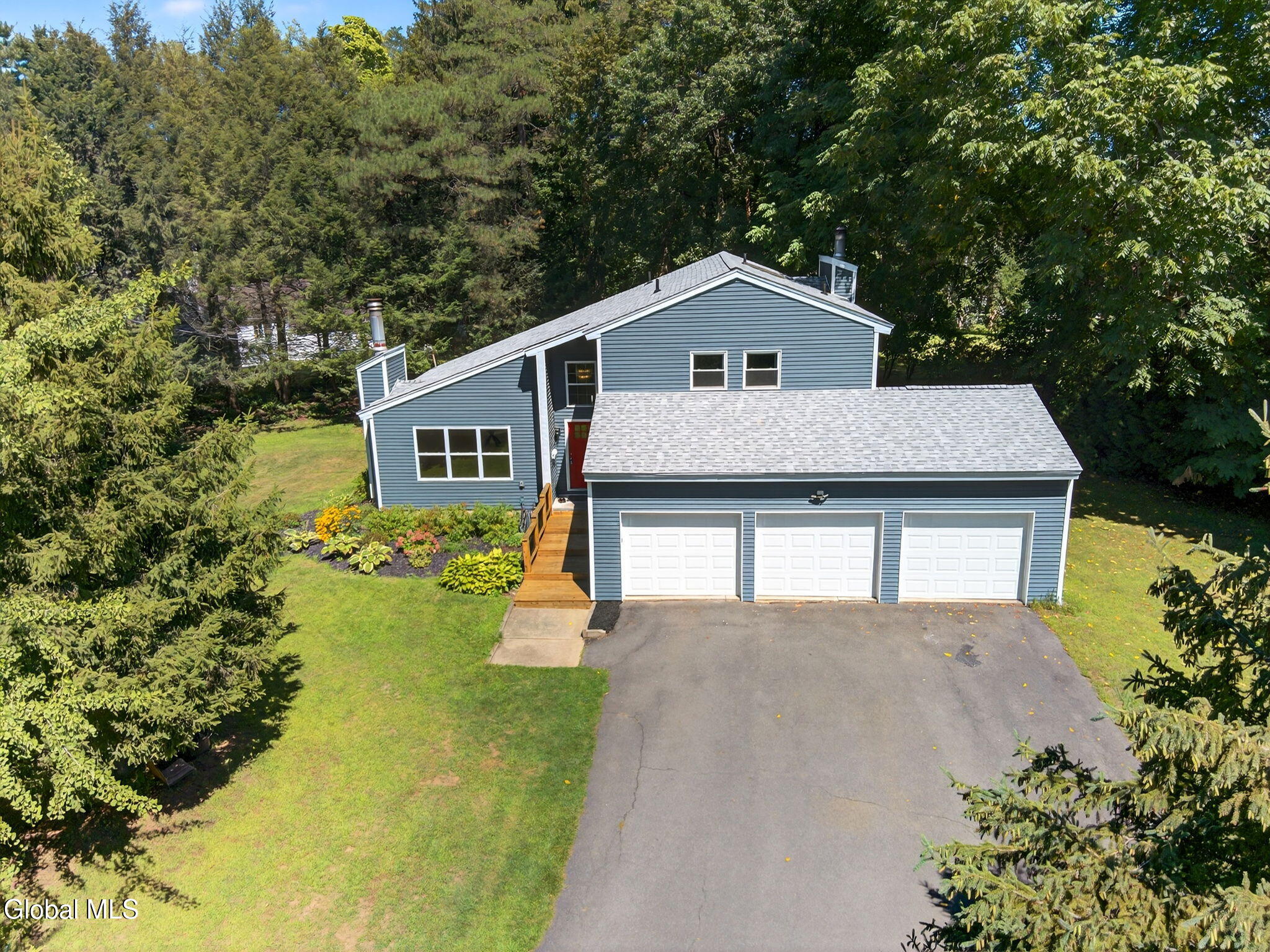 3 Chestnut Hill Road North Colonie, NY 12211 - Photo 30 of 33 29-web-or-mls-001_DJI_0751