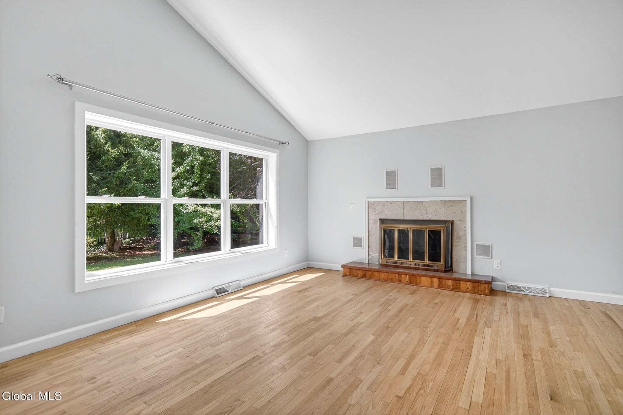 3 Chestnut Hill Road North Colonie, NY 12211 - Photo 3 of 33 2-web-or-mls-006_DSC03572