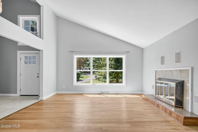 $569,900 | 3 Chestnut Hill Road North, Colonie, NY 12211