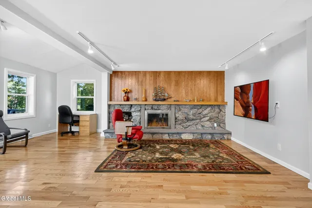 $569,900 | 3 Chestnut Hill Road North, Colonie, NY 12211