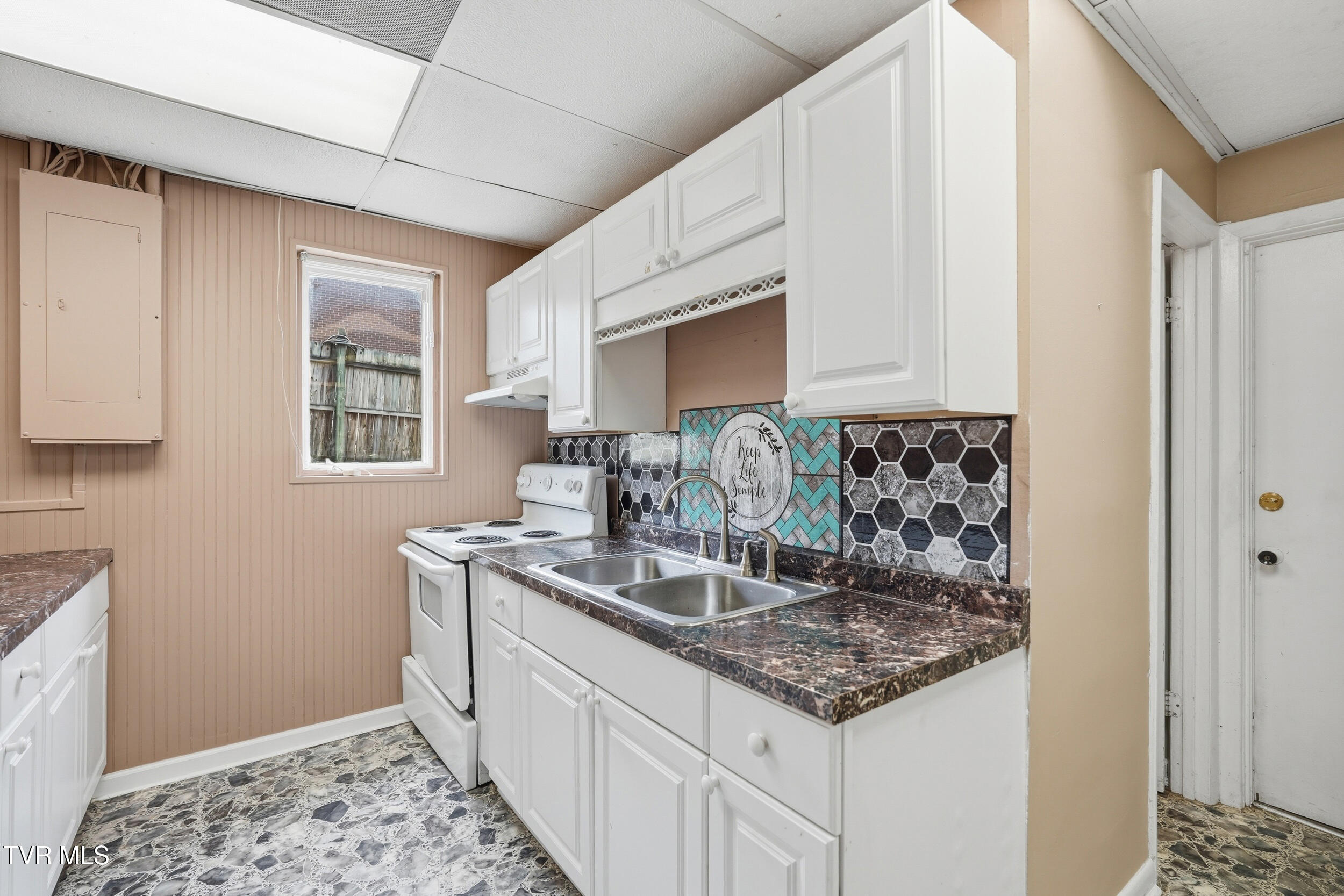 428 Merman Road Kingsport, TN 37663 - Photo 23 of 40 27_428 merman rd-24
