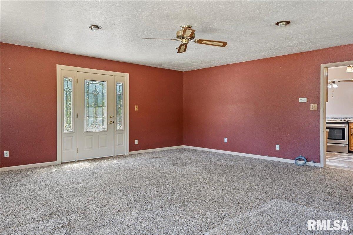 2229 Big Bend Road Taylorville, IL 62568 - Photo 17 of 45