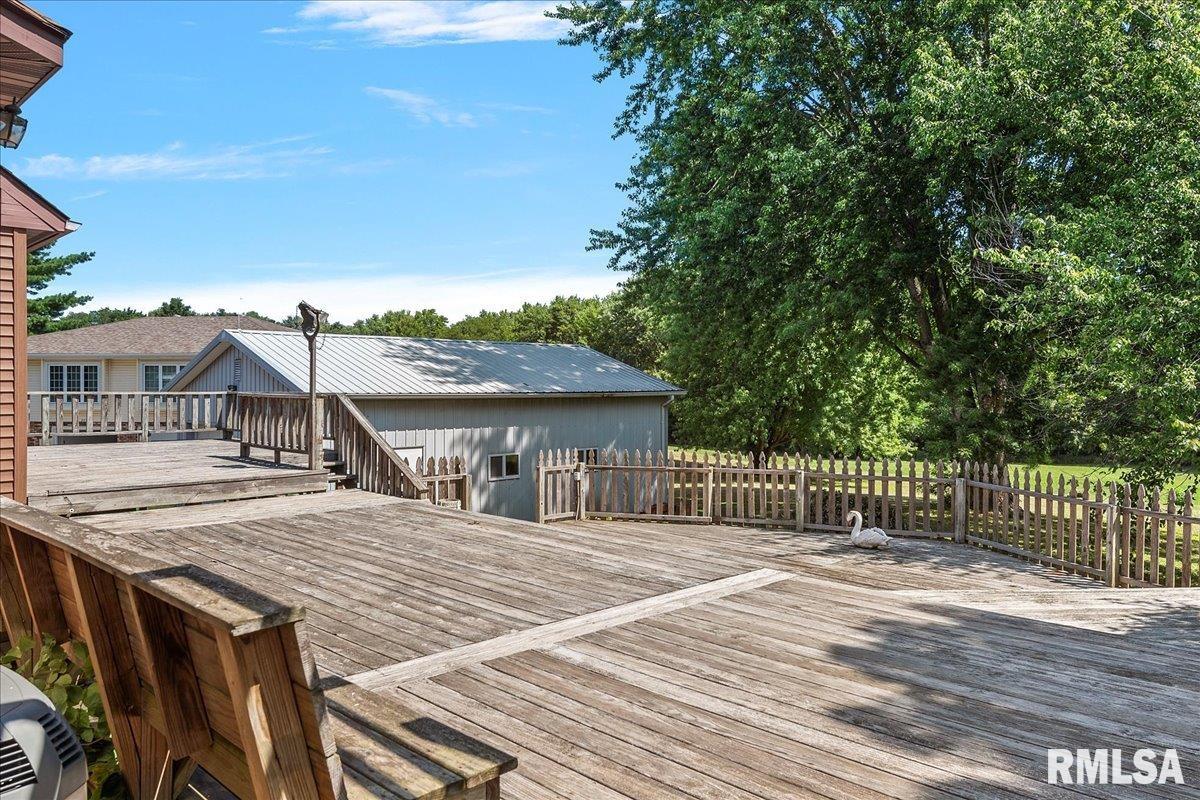 2229 Big Bend Road Taylorville, IL 62568 - Photo 42 of 45
