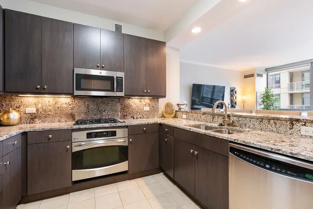 $4,500 | 600 North Lake Shore Drive, Unit 3102, Chicago, IL 60611