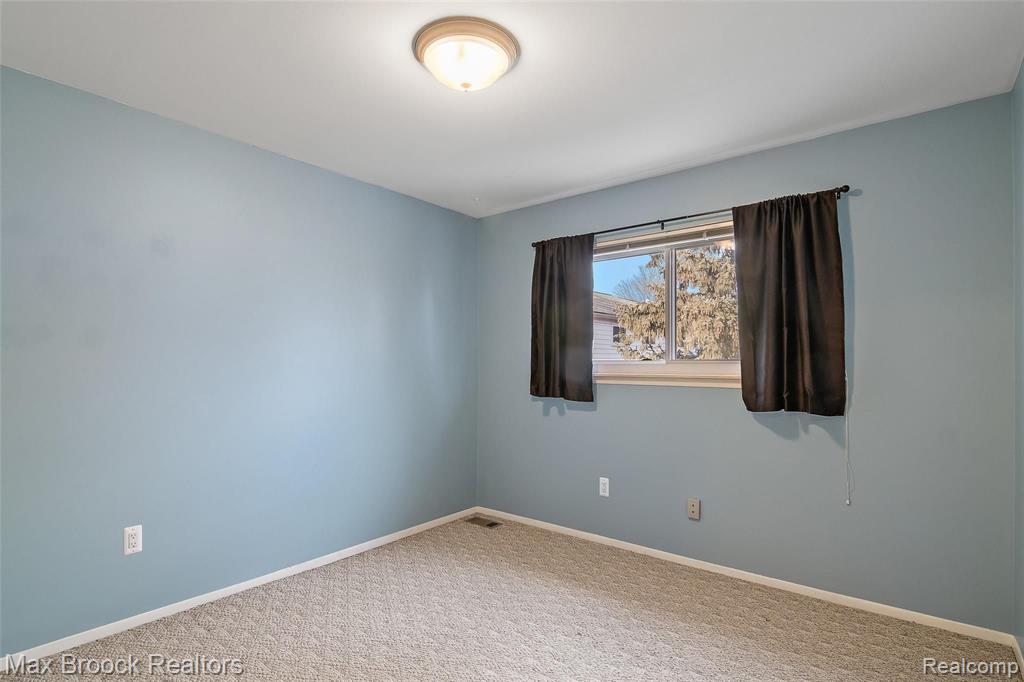 83 Stratford Lane Rochester Hills, MI 48309 - Photo 12 of 20
