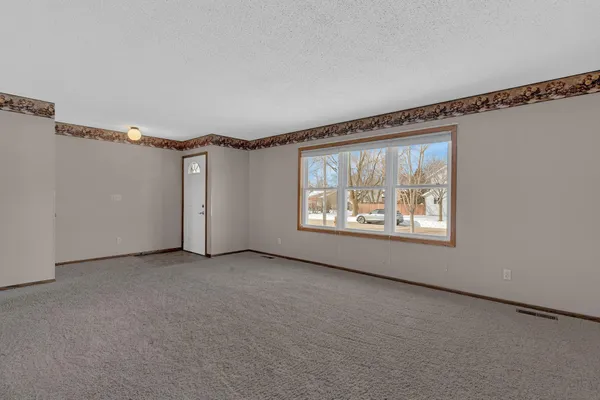 $295,000 | 1308 27th Street Northwest, Willmar, MN 56201