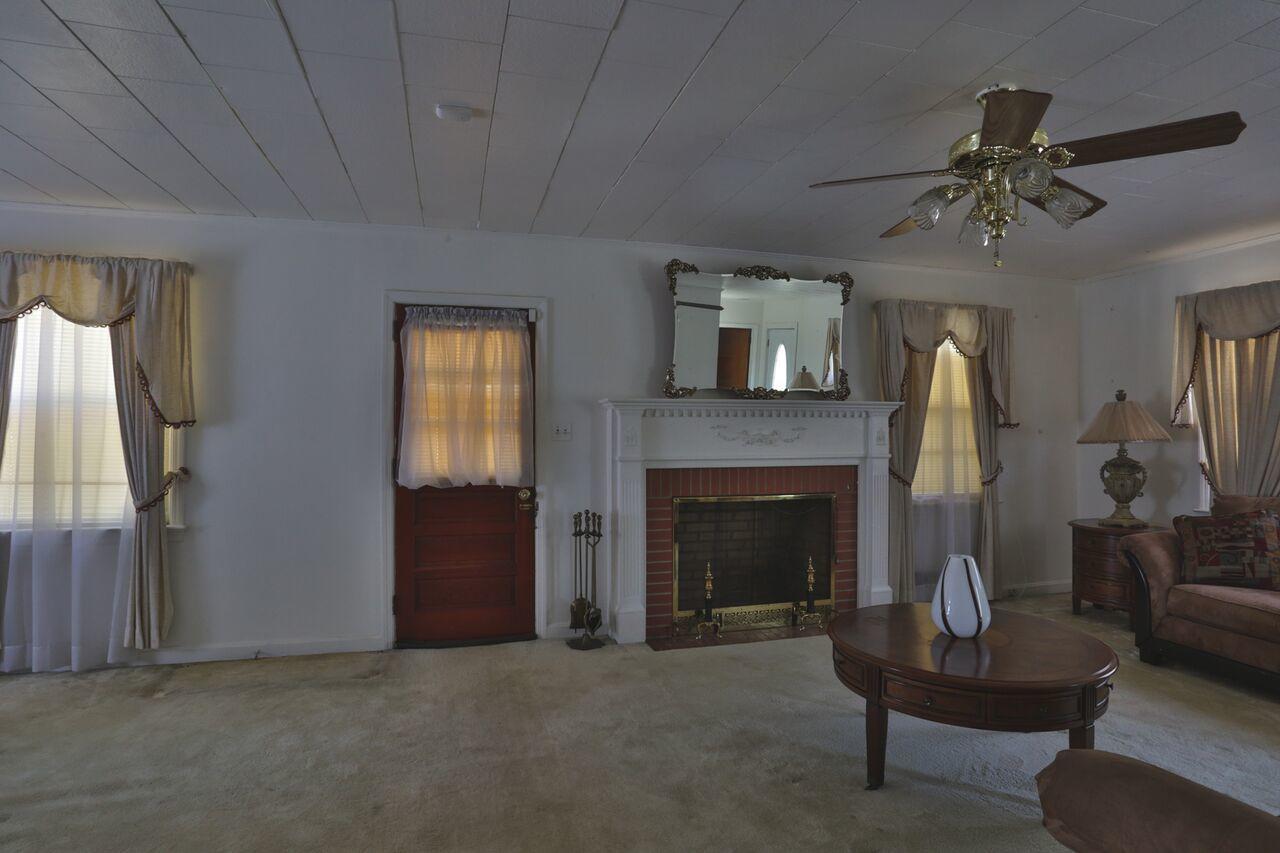 111 North Long Drive Rockingham, NC 28379 - Photo 11 of 28 1O8A2586_preview