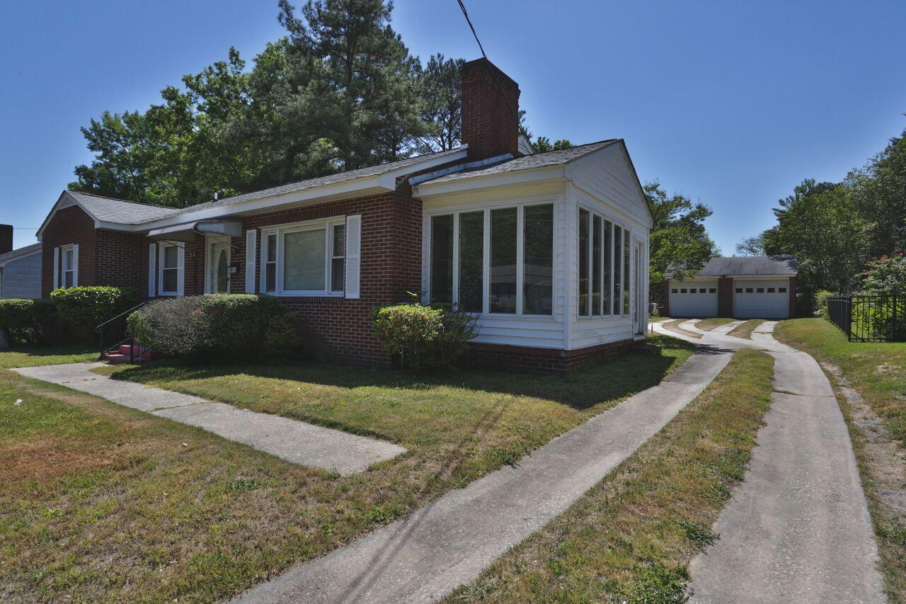 111 North Long Drive Rockingham, NC 28379 - Photo 3 of 28 1O8A2550_preview