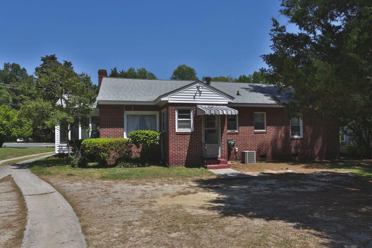 111 North Long Drive Rockingham, NC 28379 - Photo 6 of 28 1O8A2562_preview