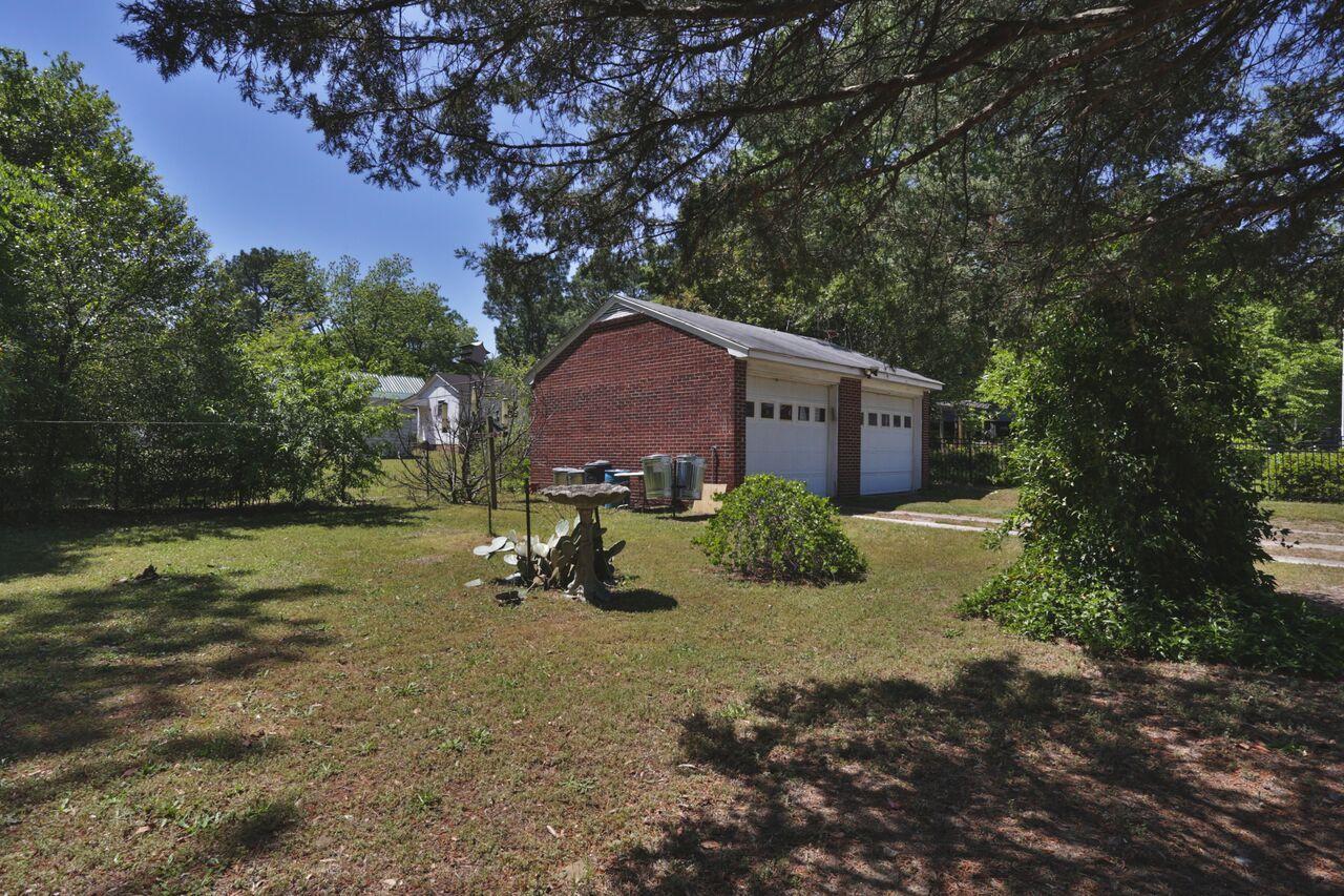 111 North Long Drive Rockingham, NC 28379 - Photo 7 of 28 1O8A2566_preview