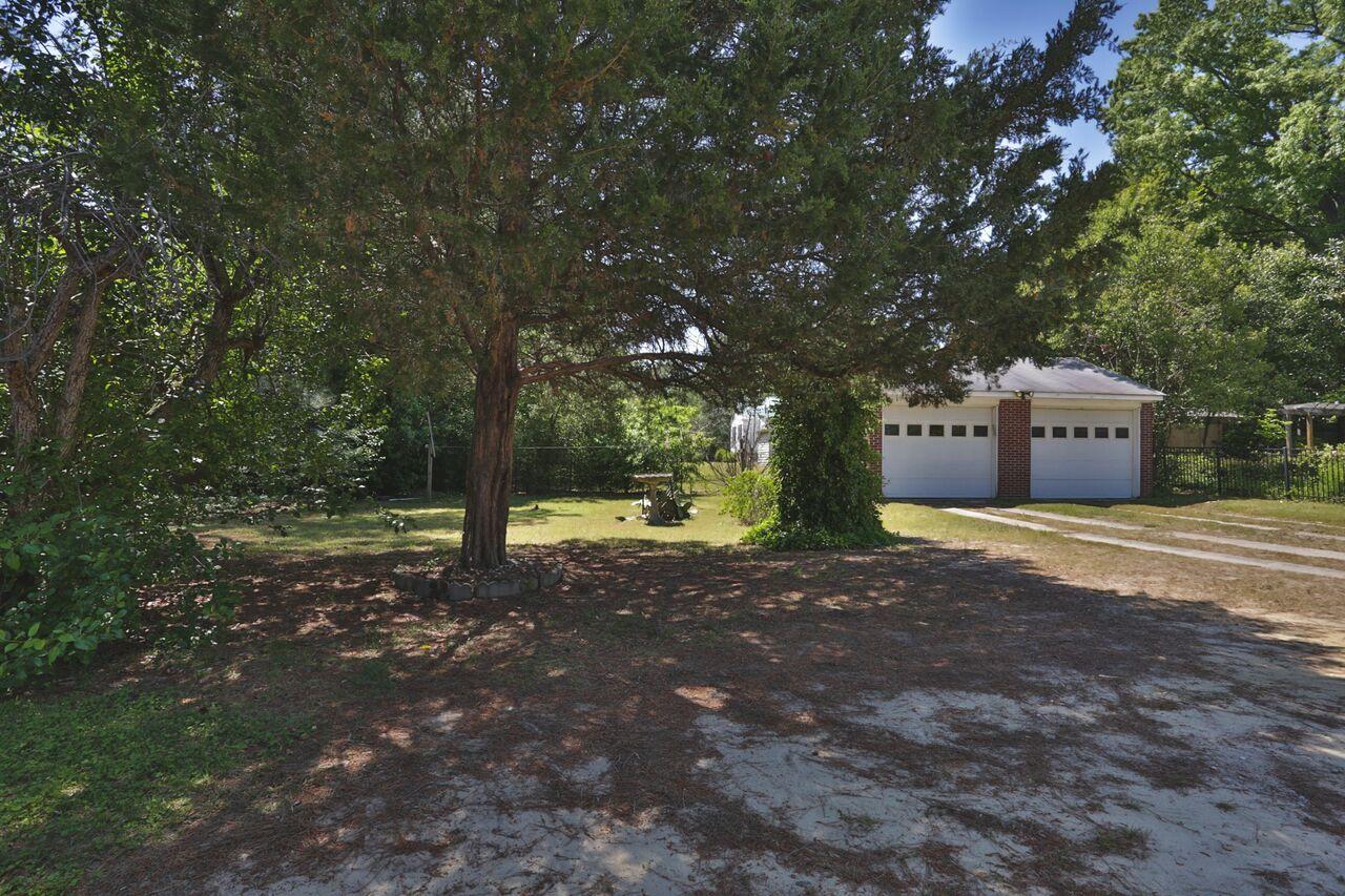 111 North Long Drive Rockingham, NC 28379 - Photo 8 of 28 1O8A2570_preview