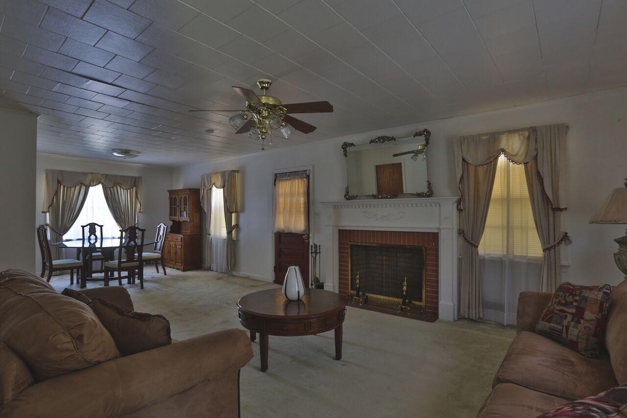 111 North Long Drive Rockingham, NC 28379 - Photo 9 of 28 1O8A2574_preview