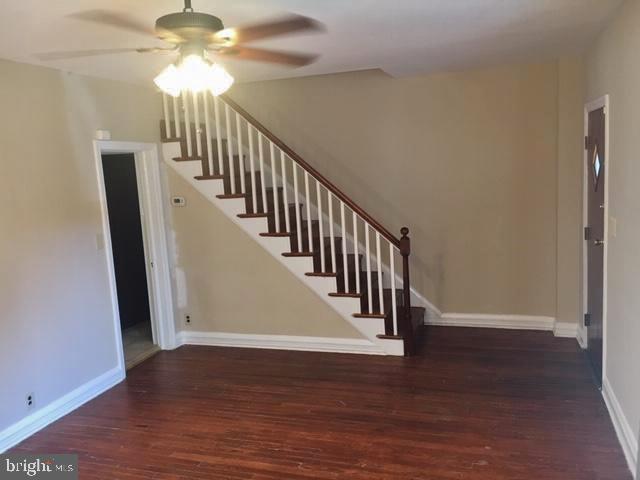 371 Marydell Road Baltimore, MD 21229 - Photo 3 of 22