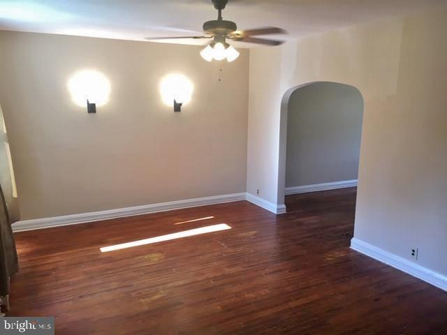 371 Marydell Road Baltimore, MD 21229 - Photo 4 of 22